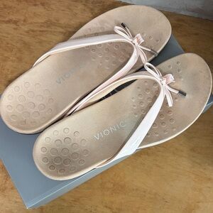 Vionic Women's Blush Sandals with Bow Accent